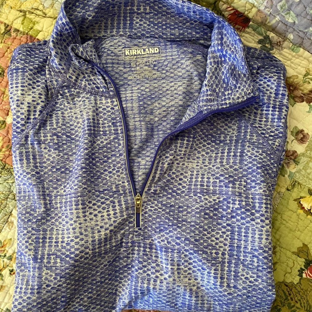 Kirkland XL quarter-zip athletic pullover